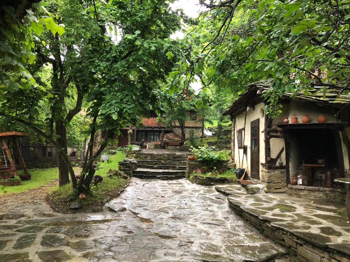 Etnographic Houses Dulbok Dol Экстерьер фото