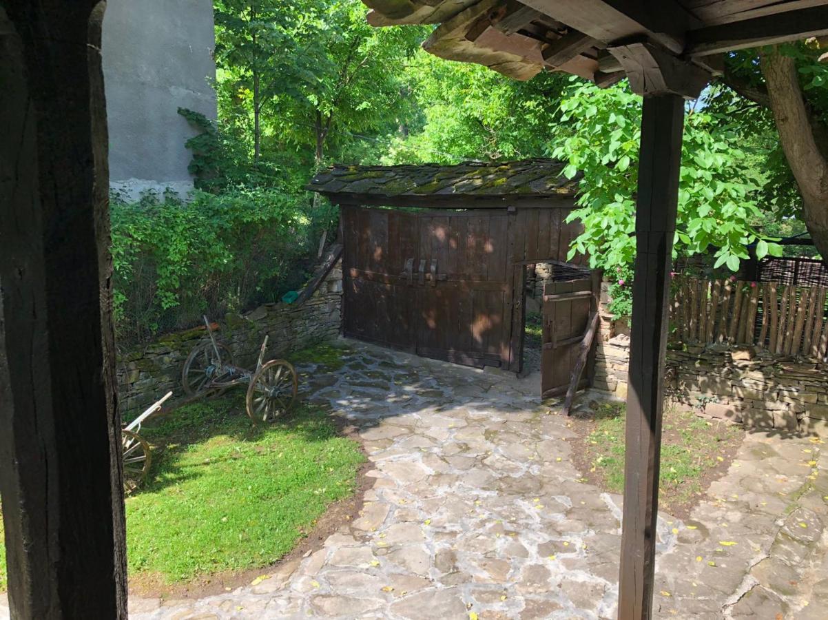 Etnographic Houses Dulbok Dol Экстерьер фото